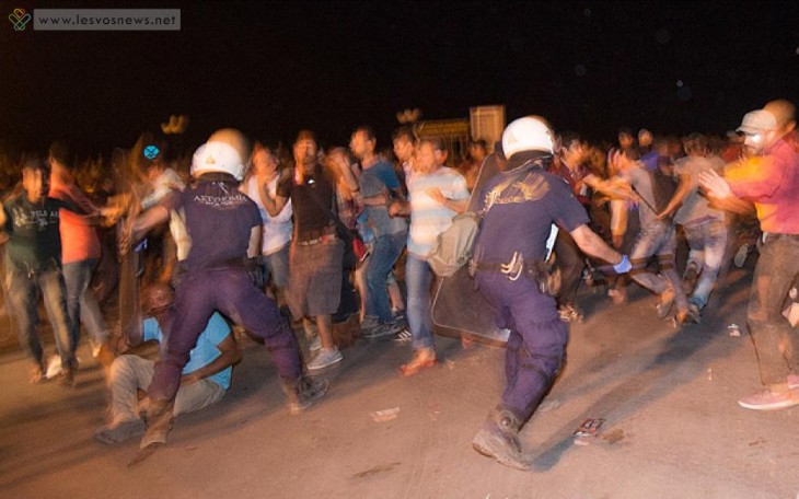 lesbos-riots_3430611b