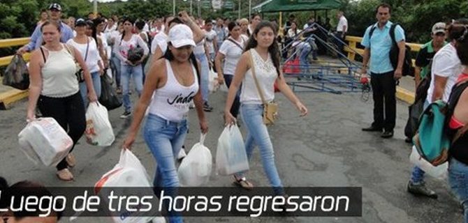 Πείνα στη Βενεζουέλα: Οι γυναίκες πάνε με τα πόδια στην Κολομβία να ψωνίσουν, τραγουδώντας τον εθνικό ύμνο [βίντεο]