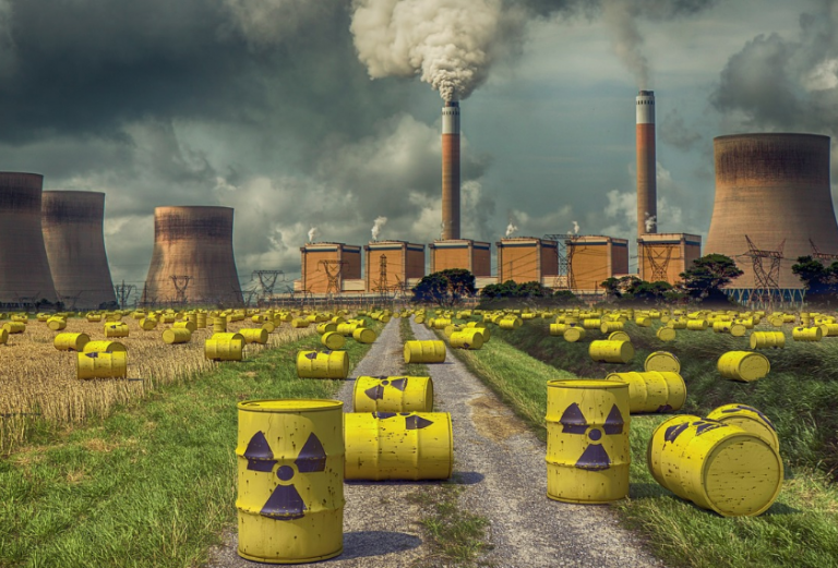 Σενάρια για μείωση πληθυσμού και έλεγχου στις ΗΠΑ μετά από την συνεχιζόμενη μόλυνση από ραδιενέργεια από την Ιαπωνία.