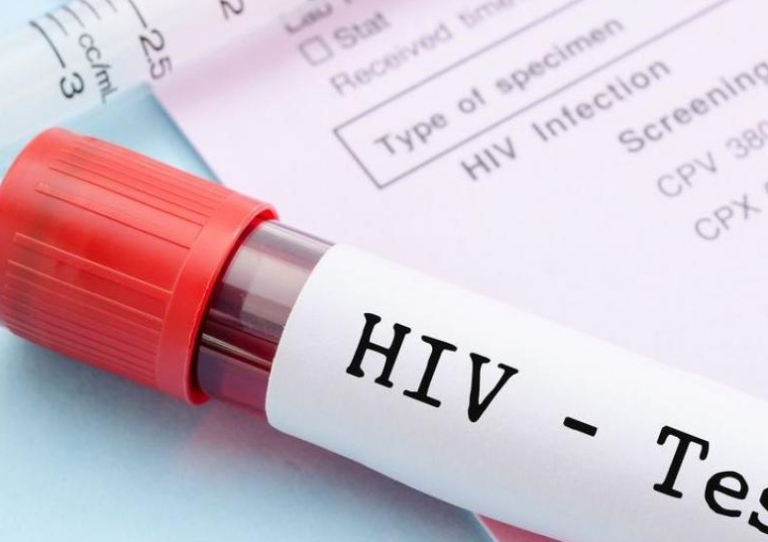 ΠΡΩΤΑ ΕΝΑ ΜΩΡΟ, ΤΩΡΑ 14 ΕΝΗΛΙΚΕΣ ΘΕΡΑΠΕΥΤΗΚΑΝ ΑΠΟ ΤΟΝ ΙΟ HIV!!!