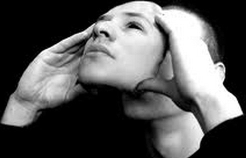 Φανέρωσε μου τη μάσκα που κρύβεις