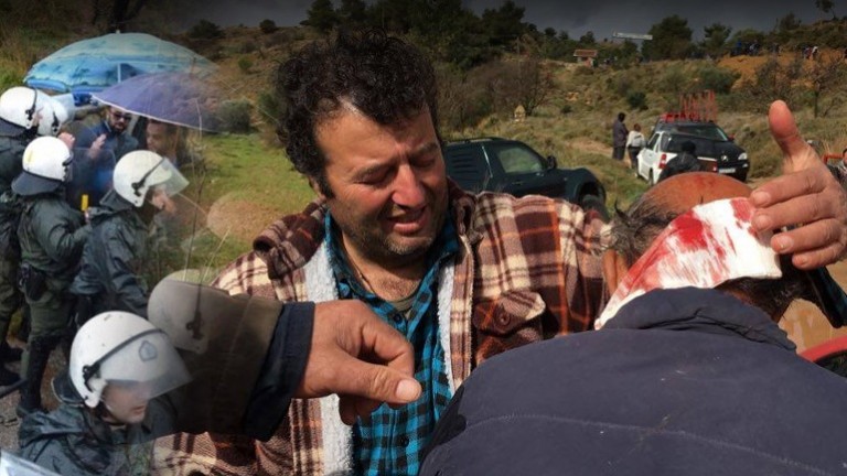 Αριστερό ξυλοφόρτωμα απο τα ΜΑΤ και στην ΚΩ – Έσπασαν στο ξύλο κατοίκους που δεν θέλουν Κέντρο Μεταναστών