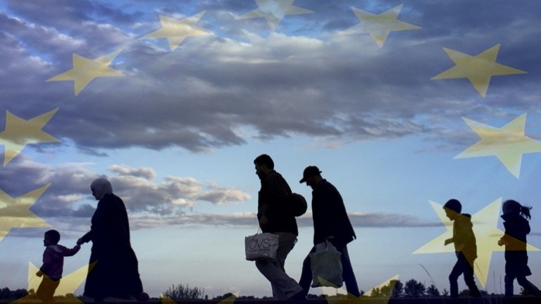Έβγαλαν το σκάνδαλο με τον εκδότη για να κρύψουν κάτω από το χαλί τρεις σημαντικότατες ειδήσεις