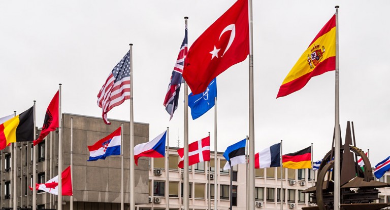 Βόμβες απο το ρωσικό πρακτορείο SPUTNIK – Αποτυχημένο το σχέδιο του ΝΑΤΟ για την Ελλάδα – 1,8 εκατ. μετανάστες πέρασαν στην Ελλάδα