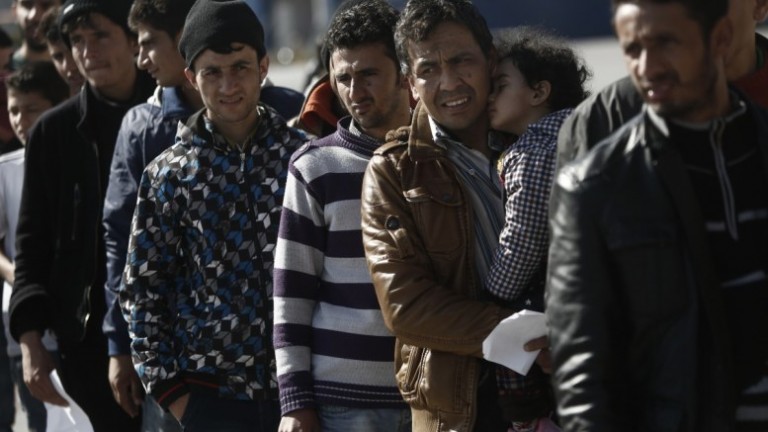 Βουλευτής του ΣΥΡΙΖΑ παραδέχεται ότι το προσφυγικό είναι στημένο – Ο Μάρτης ο πιο κρίσιμος μήνας!