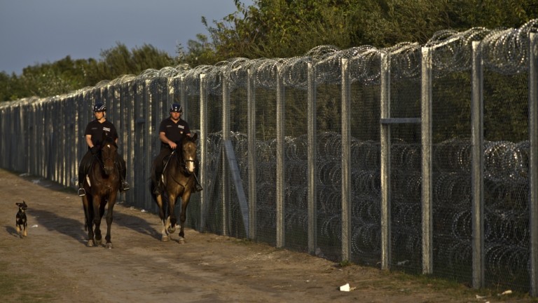 Μετά την επίθεση στις Βρυξέλλες η μια μετά την άλλη οι χώρες ΚΛΕΙΝΟΥΝ ΤΑ ΣΥΝΟΡΑ – Έκτακτη σύσκεψη στο Μαξίμου