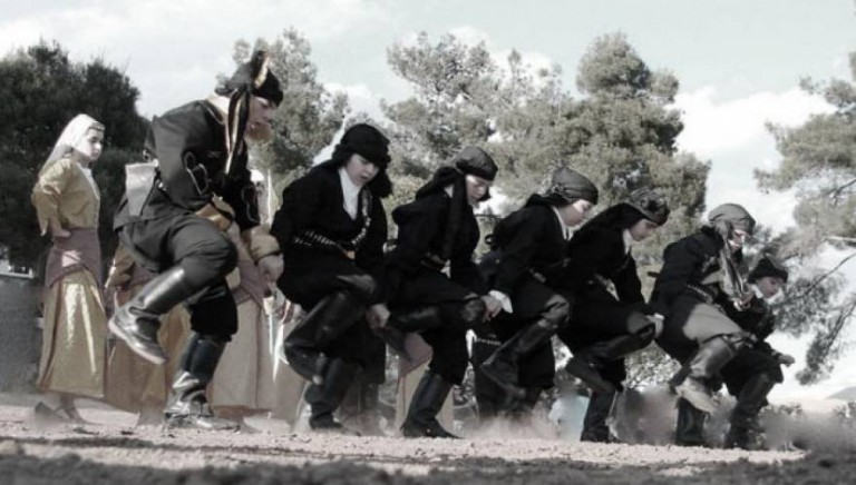 Αφαιρείται η ελληνική ιθαγένεια από ομογενείς της πρώην ΕΣΣΔ; – Και την θέση τους θα πάρουν οι λάθρο;