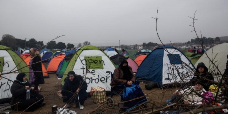 Βάζουν WiFi στην Ειδομένη -Για να διαβάζουν οι πρόσφυγες την αραβόφωνη σελίδα του ΑΠΕ