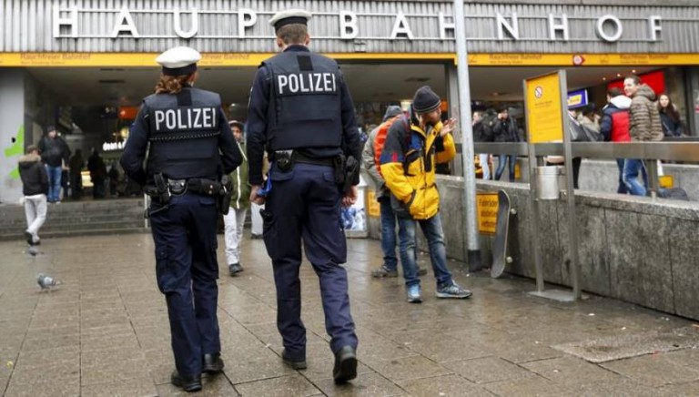 Επίθεση με μαχαίρι σε σταθμό στο Μόναχο – Τέσσερις σοβαρά τραυματίες.