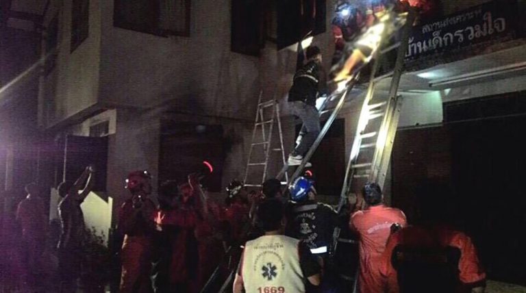 Τραγωδία στην Ταϊλάνδη: 17 κοριτσάκια νεκρά από φωτιά σε κοιτώνα.