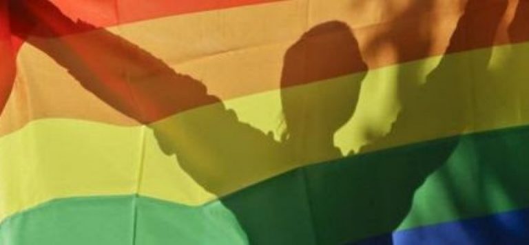 ΤΟ ΤΣΟΝΤΟΚΑΝΑΛΟ ΤΗΣ ΕΡΤ ΠΡΟΒΑΛΛΕΙ ΝΕΟΤΑΞΙΚΟ ΠΟΛΙΤΙΣΜΟ ΜΕ ΥΠΟΣΤΗΡΙΞΗ ΤΟΥ ATHENS ΚΑΙ THESSALONIKI PRIDE