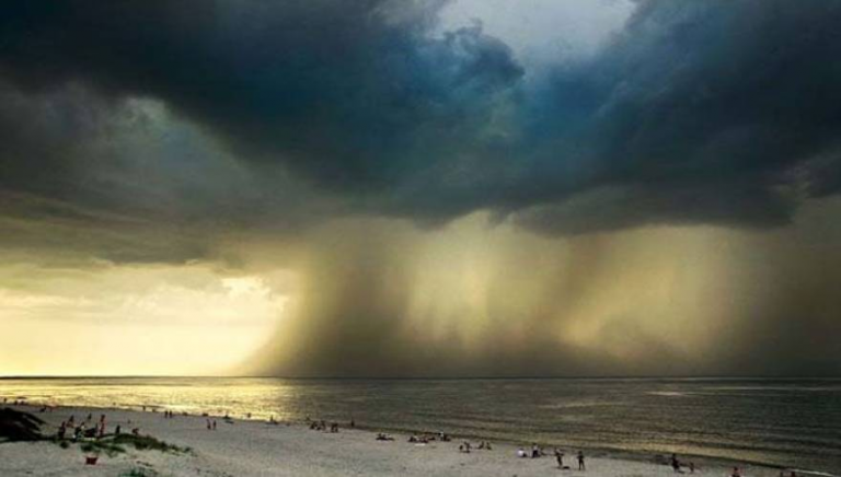 Τραγωδία στη Ρωσία: Τουλάχιστον 49 τουρίστες και παιδιά αγνοούνται μετά από δυνατή καταιγίδα κοντά σε λίμνη!