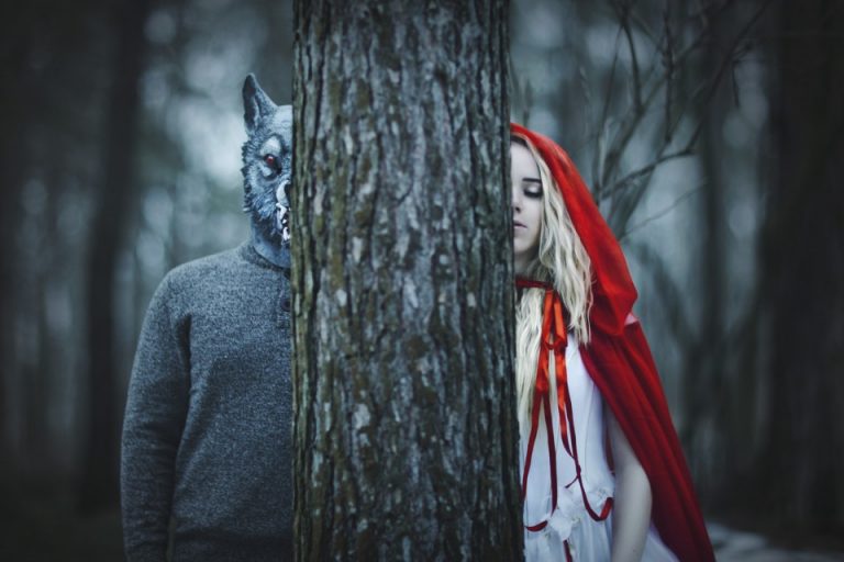 Mην πιστεύετε κανέναν, αν δεν ακούσετε και την άλλη πλευρά.