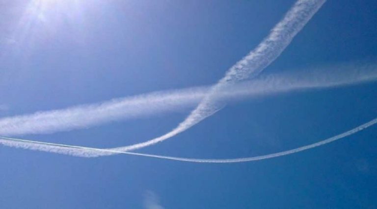 Νέα “έρευνα”: «Κατά φαντασίαν οι χημικοί αεροψεκασμοί»