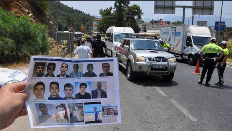 Δείτε πώς ψάχνουν τους 21 κομάντος που πήγαν να σκοτώσουν τον Ερντογάν