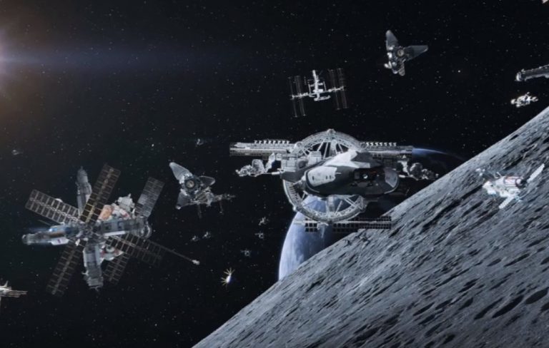 «Εξωγήινος στόλος έχει φτάσει στη Γη και κρύβεται πίσω από τη Σελήνη»