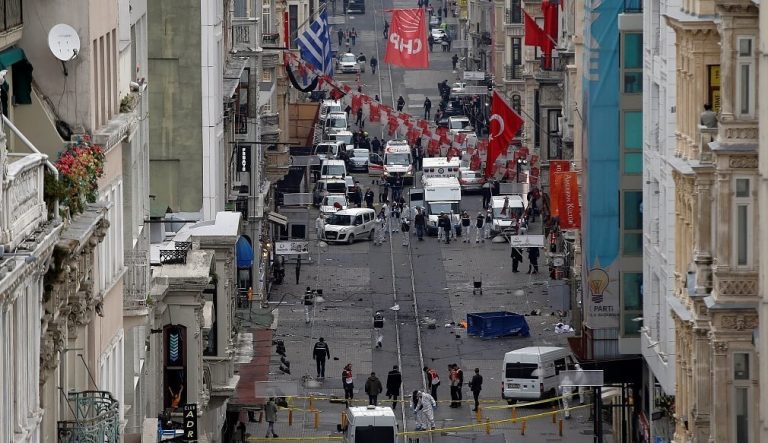 «Κόκκινος συναγερμός» στην Τουρκία! Έκλεισε η γαλλική πρεσβεία- Φόβος για χτύπημα