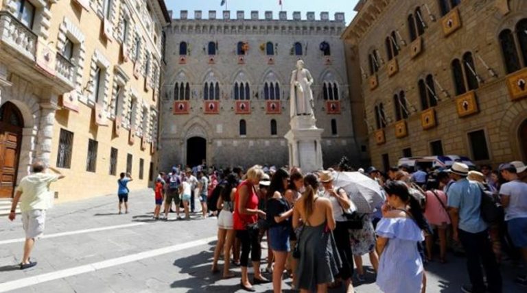 Νέος Πανικός: Η Ιταλία απειλεί να τινάξει την ΕΕ στον αέρα – Καταρρέουν οι τράπεζες