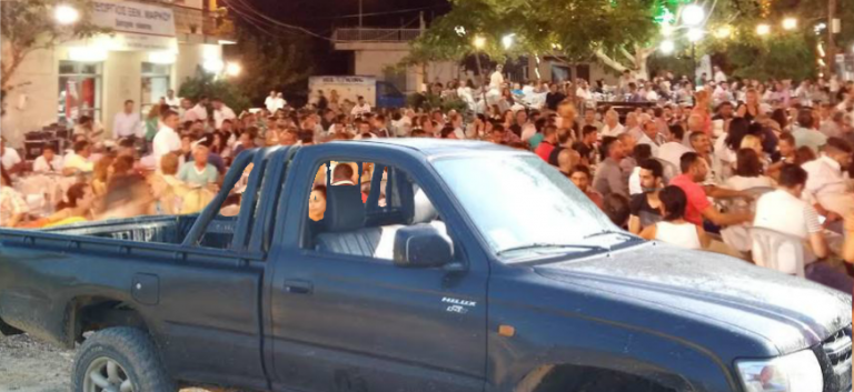 ΠΑΡΑΛΙΓΟ ΤΡΑΓΩΔΙΑ ΑΛΑ… ΝΙΚΑΙΑ ΣΤΗΝ ΕΛΛΑΔΑ! Όρμησε με αυτοκίνητο σε πανηγύρι και έστειλε δύο γυναίκες στο νοσοκομείο! (BINTEO)