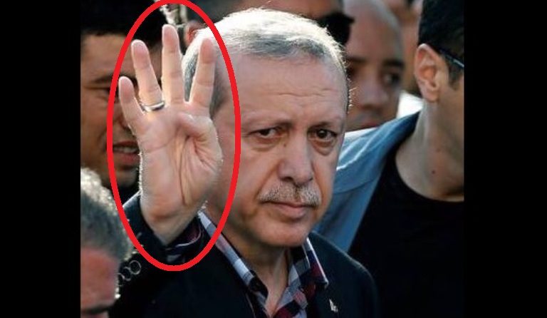 Τι σημαίνει η χειρονομία που έκανε ο Ερντογάν – Σε ποιους «απευθύνεται»!