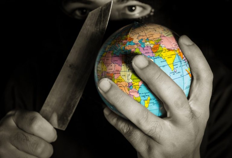 ΣΥΜΒΑΙΝΕΙ ΣΕ ΟΛΟΝ ΤΟΝ ΚΟΣΜΟ… Βίντεο