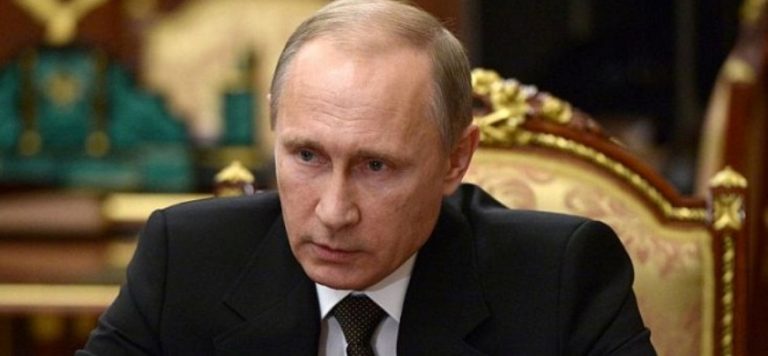 «Πυρά» Πούτιν: «Το αναλφάβητο ΝΑΤΟ πλησιάζει επικίνδυνα τα σύνορα του έθνους μας»