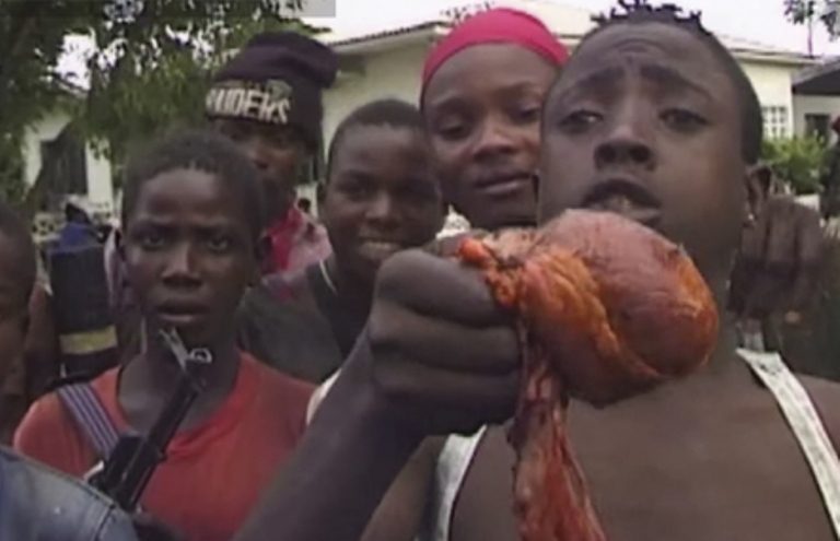 ΣΟΚ! Αφρικανοί μετανάστες πέφτουν θύματα κανιβαλισμού και εμπορίας ανθρωπίνων οργάνων