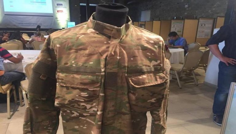 Η άλλη Ελλάδα – Στρατιωτικό τζάκετ που παράγει …ενέργεια και είναι made in Greece!