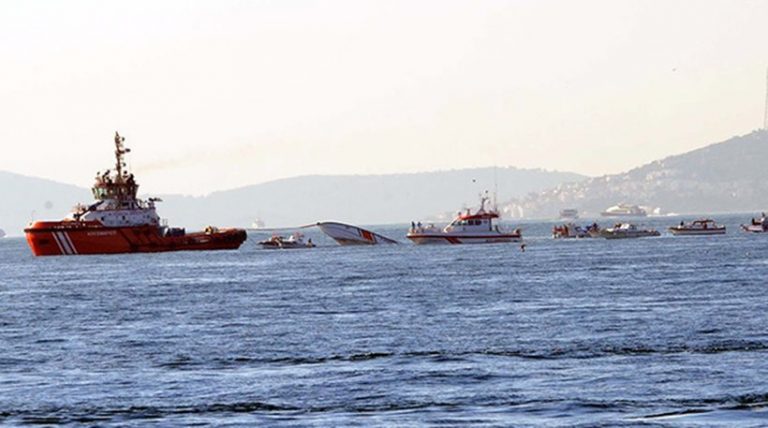 Στον Βόσπορο Τουρκία: Τρεις νεκροί σε σύγκρουση σκάφους ακτοφυλακής με φορτηγό πλοίο