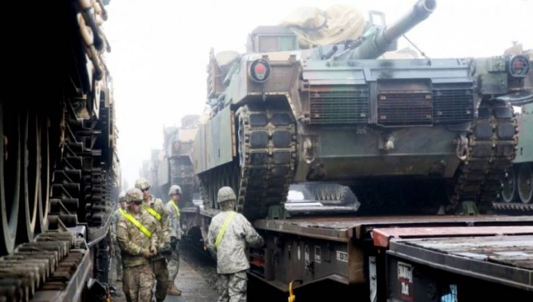 ΜΕΓΑΛΗ ΚΙΝΗΤΟΠΟΙΗΣΗ ΤΩΝ ΡΩΣΙΚΩΝ ΑΕΡΟΜΕΤΑΦΕΡΟΜΕΝΩΝ ΔΥΝΑΜΕΩΝ ΜΕ 20 il-76 Αμερικανικά άρματα μάχης M1A2 φορτώθηκαν σε συρμούς και κατευθύνονται σε Πολωνία και Ουκρανία