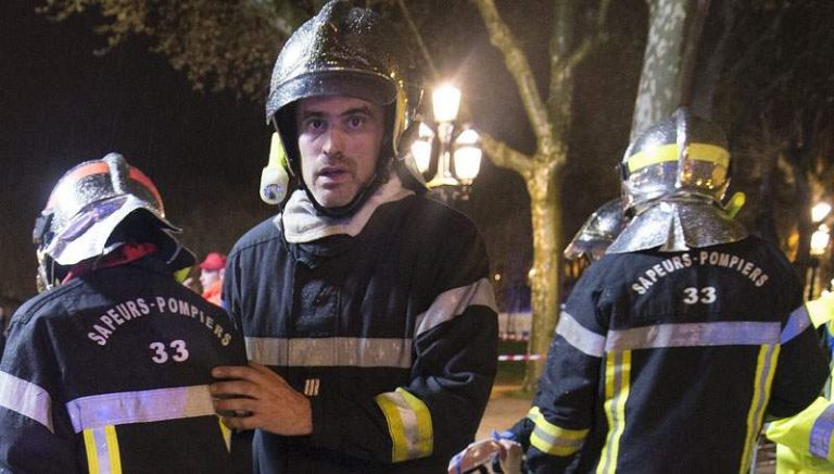 Γαλλία: Τα κεριά μιας τούρτας γενεθλίων έκαψαν ζωντανούς 13 ανθρώπους σε μπαρ