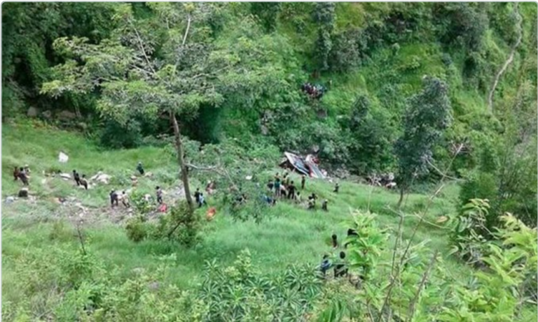 Δυστύχημα με λεωφορείο στο Νεπάλ στοίχισε 31 ζωές…