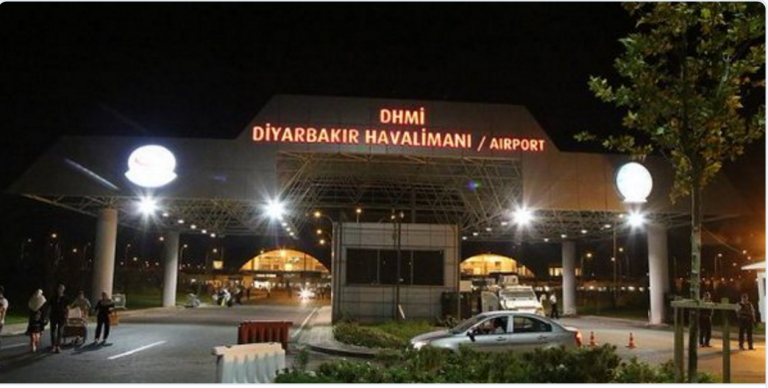 Επίθεση σε τουρκικό αεροδρόμιο στο Ντιγιαρμπακίρ με ρουκέτες