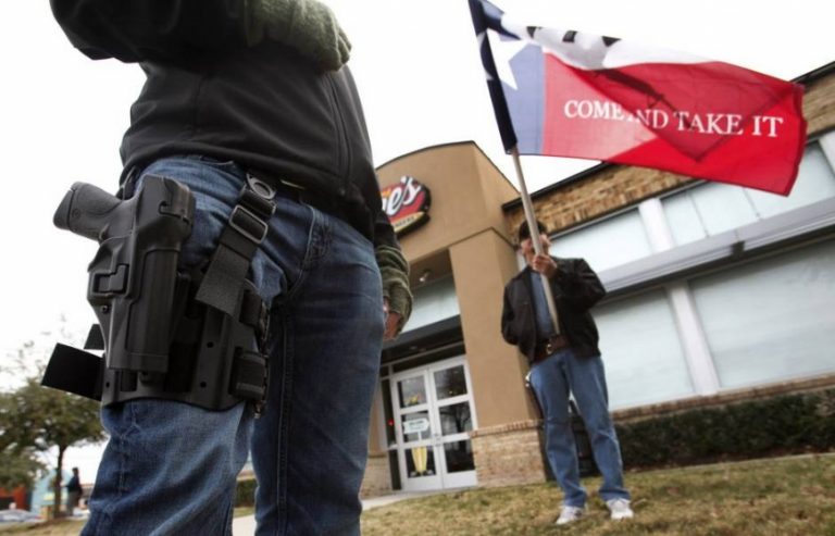 Στα όπλα οι κάτοικοι του Τέξας – Σενάριο εμφυλίου στις ΗΠΑ;