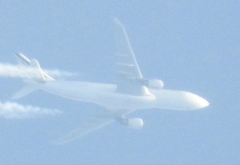 Αεροπλάνο (uav;) χωρίς παράθυρα ψεκάζει…