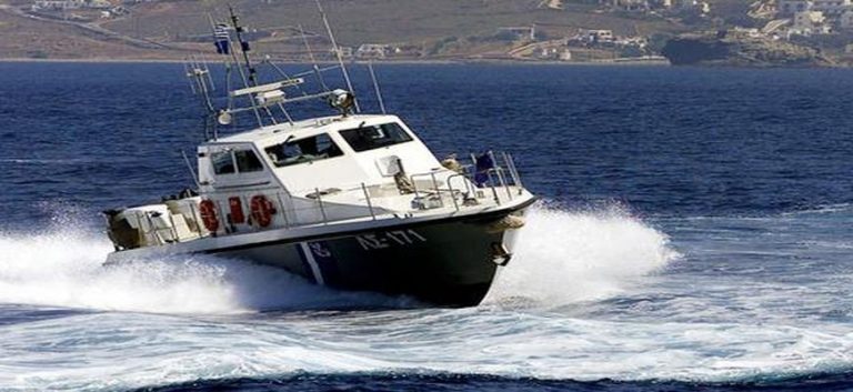 Ακυβέρνητο σκάφος στην Πάρο