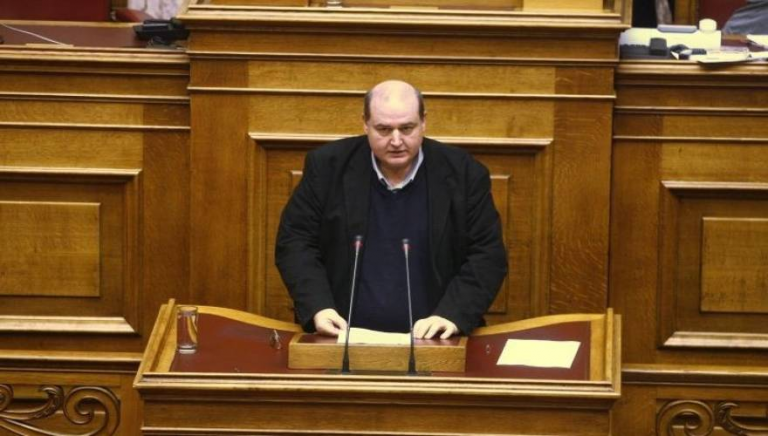 N.Φίλης: «Αλλάζει από φέτος το μάθημα των Θρησκευτικών σε όλες τις βαθμίδες»