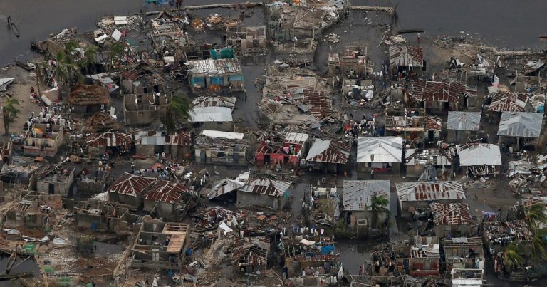 Πλησιάζει τις ΗΠΑ ο τυφώνας – φονιάς: 339 νεκροί στην Αϊτή