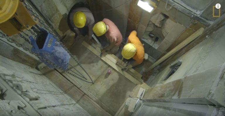 Για πρώτη φορά μετά από αιώνες «άνοιξαν» τον Τάφο του Ιησού (βίντεο)
