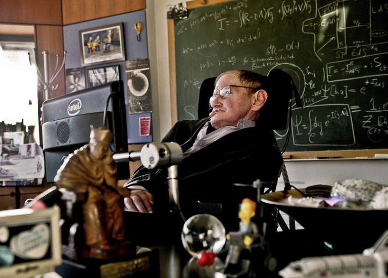 Στίβεν Χόκινγκ: Η τεχνητή νοημοσύνη μπορεί να γίνει το χειρότερο πράγμα που συνέβη στην ανθρωπότητα