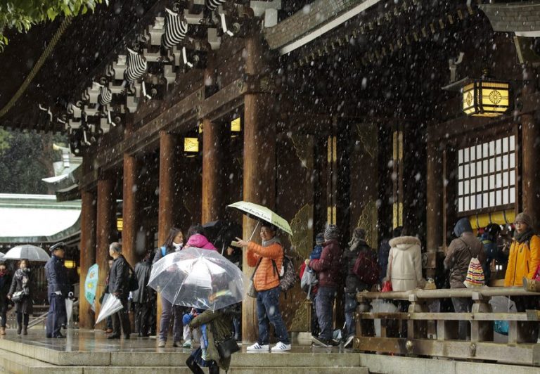 Φθινοπωρινό χιόνι στο Τόκιο μετά από 54 χρόνια!