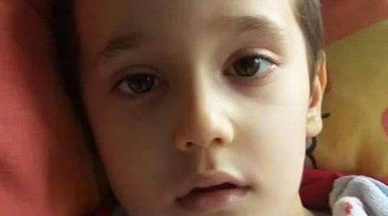 «Help for Aggelos!»: Σελίδα αγάπης για τον 5χρονο που πάσχει από καρκίνο του εγκεφάλου