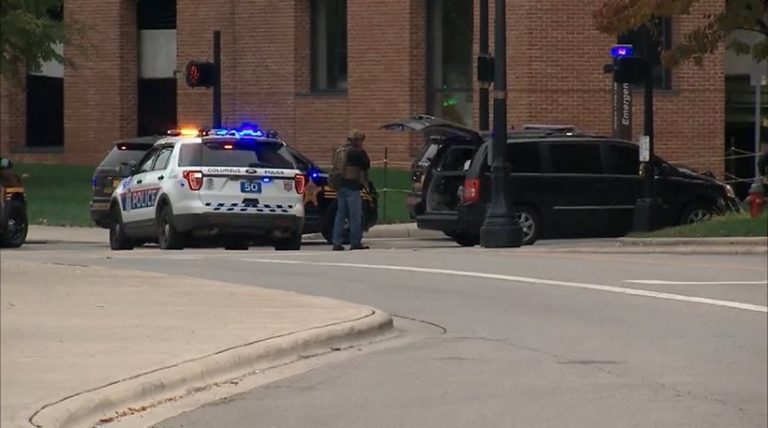 ΖΩΝΤΑΝΑ ΤΟ ΑΝΘΡΩΠΟΚΥΝΗΓΗΤΟ ΣΤΟ ΠΑΝΕΠΙΣΤΗΜΙΟ ΤΟΥ ΟΧΑΙΟ