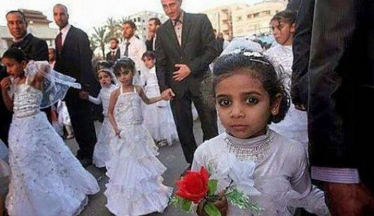 Νόμιμη η σεξουαλική κακοποίηση ανηλίκων στην Τουρκία εάν ο βιαστής παντρευτεί το θύμα