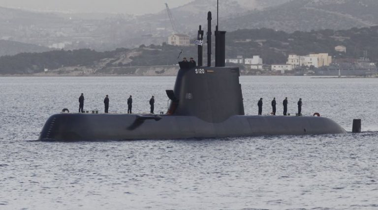 Συνεχίζουν τις προκλήσεις οι Τούρκοι – Ελληνικό υποβρύχιο και πυραυλάκατος στο Καστελόριζο