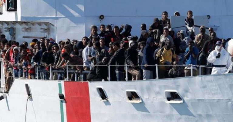 Ιταλία: Η κυβέρνηση πετά έξω ασθενείς από τα νοσοκομεία για να κάνουν τσεκάπ οι μουσουλμάνοι