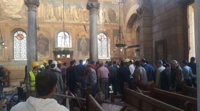 Φονική έκρηξη σε ναό Κοπτών στο Κάιρο: Τουλάχιστον 20 νεκροί