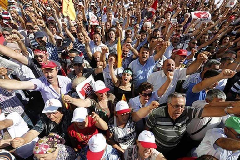 ΞΕΣΗΚΩΜΟΣ ΚΑΤΑ ΤΟΥ… ΣΟΥΛΤΑΝΟΥ