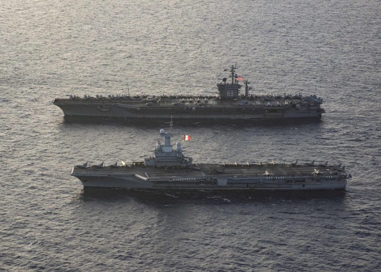 ΤΑ ΣΥΜΜΑΧΙΚΑ ΑΕΡΟΠΛΑΝΟΦΟΡΑ ΣΤΗ ΜΕΣΟΓΕΙΟ ΚΑΙ Η ΚΩΔΙΚΗ ΤΟΥΣ ΓΛΩΣΣΑ