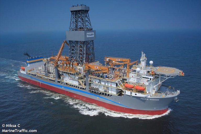 Πλοίο γεωτρήσεων-μυστήριο κοντά στα παράλια της Ρόδου! Φωτογραφίες